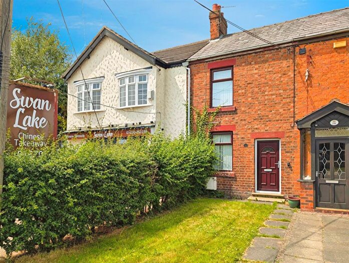 2 Bedroom Cottage For Sale In Crewe Road, Winterley, Sandbach, CW11