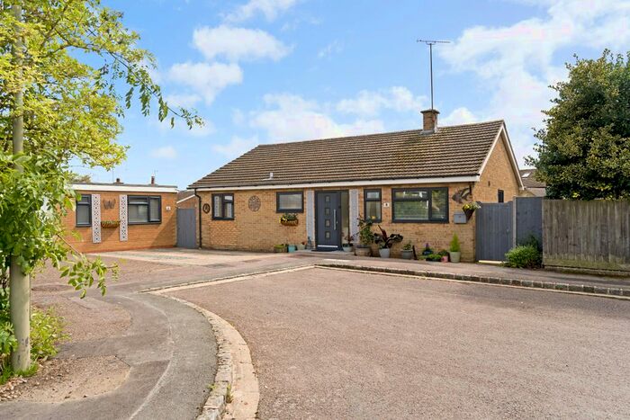 3 Bedroom Bungalow For Sale In Little Bourton, Banbury, OX17