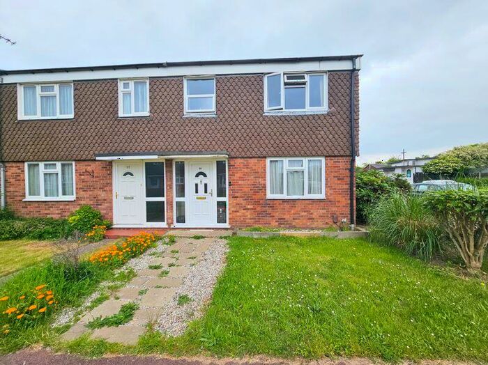 3 Bedroom End Of Terrace House To Rent In Alton Gardens, Southend-On-Sea, SS2