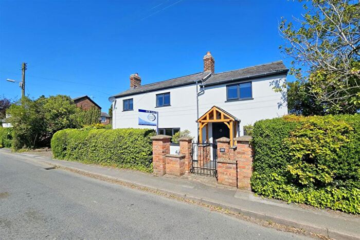 4 Bedroom Detached House For Sale In Cliff Road, Acton Bridge, Northwich, CW8