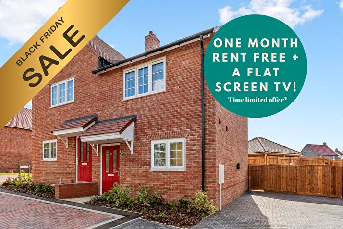 2 Bedroom End Of Terrace House To Rent In *Black Friday Deal: Get One Month Rent Free + A Free Flat-screen Tv*Cantle Mews, Braintree, Essex, CM7