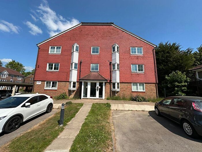 1 Bedroom Apartment To Rent In Tuscany Gardens, Crawley, West Sussex, RH10