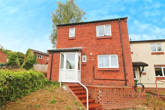 3 Bedroom End Of Terrace House For Sale In High Trees Close, Redditch, Worcestershire, B98