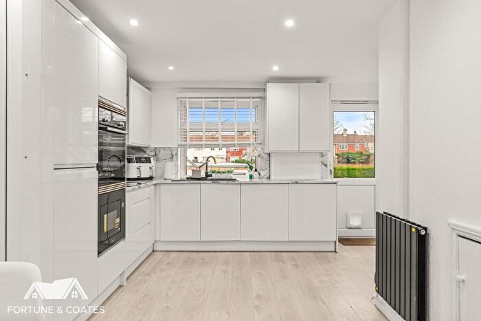 3 Bedroom Terraced House For Sale In Jerounds, Harlow, CM19