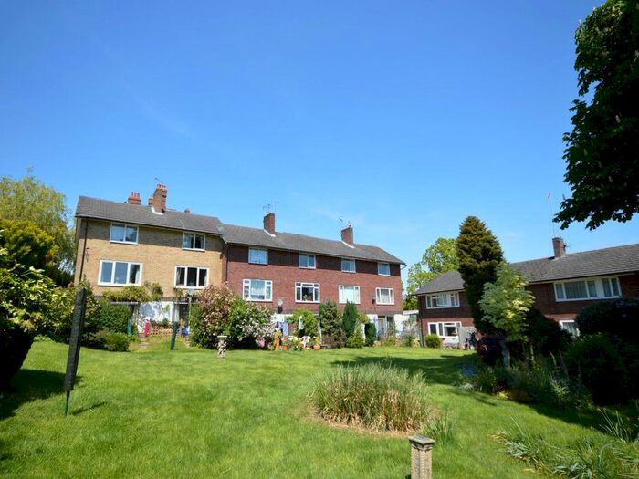 4 Bedroom Terraced House To Rent In Woodbury Close, Tunbridge Wells, Kent, TN4