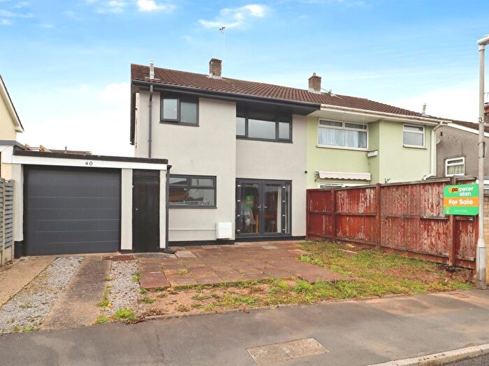 3 Bedroom Semi-Detached House For Sale In Ty To Maen Close, Old St. Mellons, Cardiff, CF3