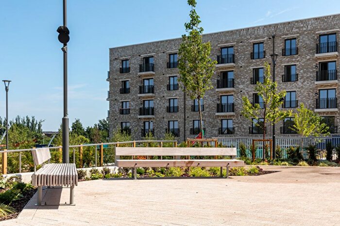 1 Bedroom Flat For Sale In " Bedroom Apartment" At Hepworth Place, Walthamstow, E17