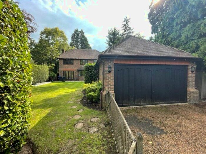 4 Bedroom Detached House To Rent In The Pines, Woking, Surrey, GU21