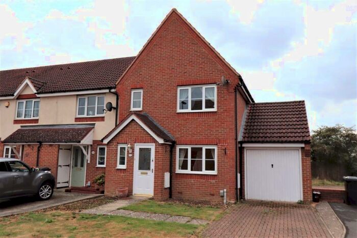 3 Bedroom House To Rent In Warneford Way, Leighton Buzzard, LU7