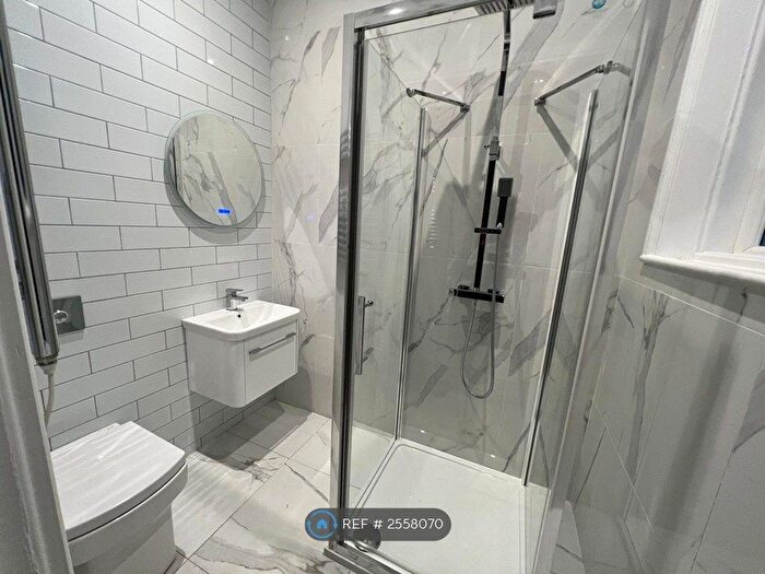 Studio To Rent In Hall Gate, Doncaster, DN1