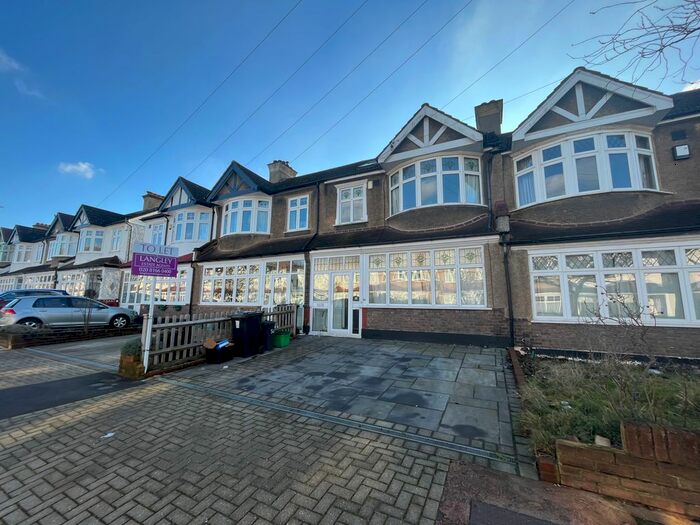 4 Bedroom Terraced House To Rent In Eden Way, Beckenham, BR3