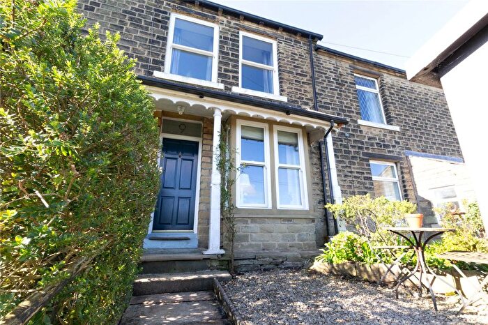 3 Bedroom Terraced House To Rent In Chapel Terrace, Sowerby, Sowerby Bridge, West Yorkshire, HX6