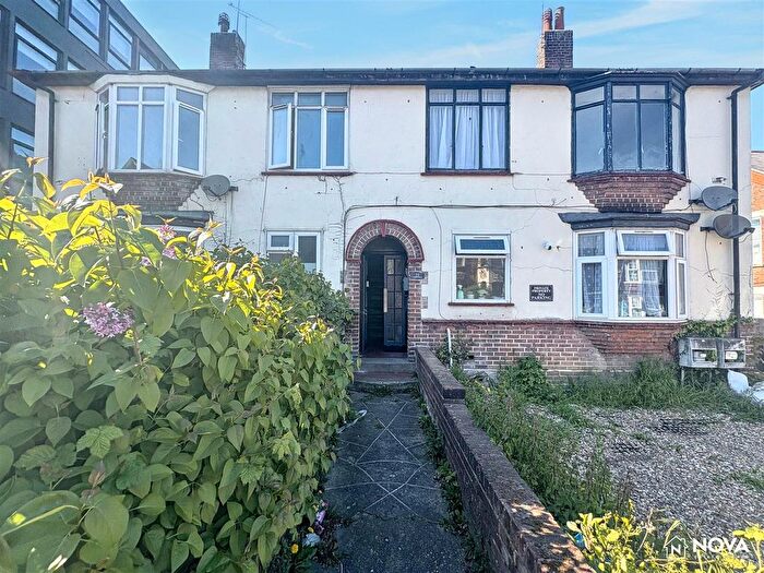 2 Bedroom Flat For Sale In Cardiff Road, Luton, LU1