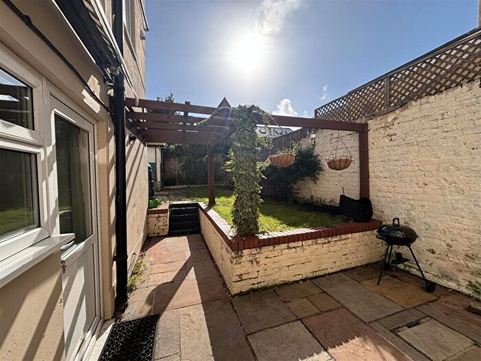 2 Bedroom Apartment To Rent In Campbell Road, Southsea, PO5