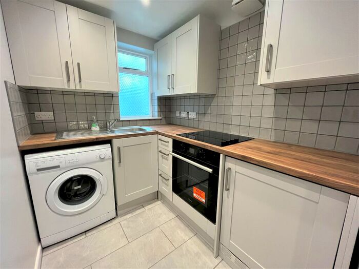 1 Bedroom Apartment To Rent In Fore Street, Heavitree, Exeter, EX1