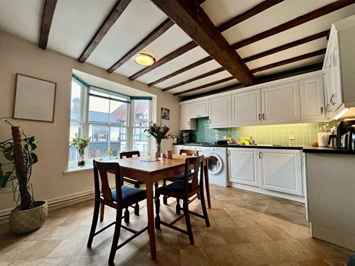 2 Bedroom Duplex For Sale In Wood Street, Stratford-Upon-Avon, CV37