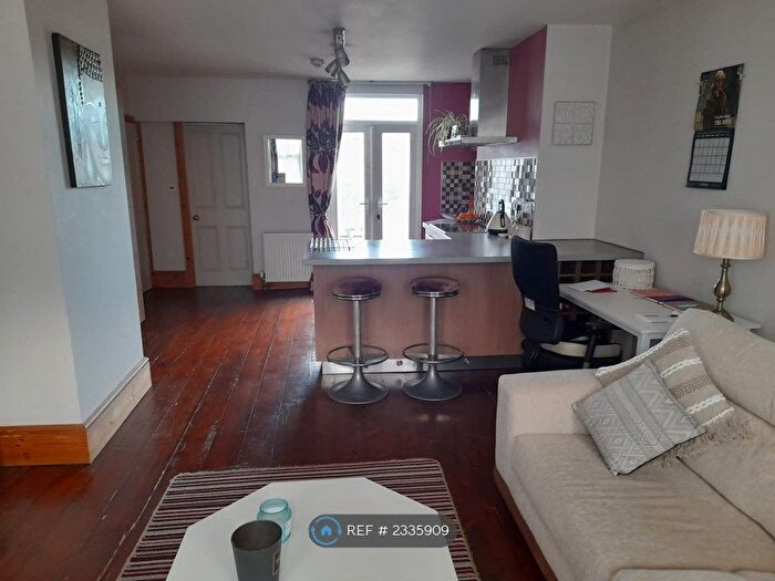1 Bedroom Flat To Rent In Browning Road, Plymouth, PL2