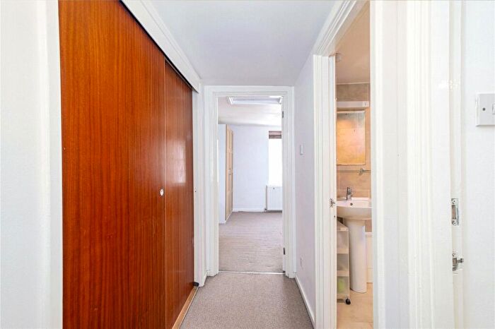 2 Bedroom Duplex To Rent In Highgate High Street, Highgate, London, N6