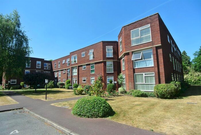 2 Bedroom Flat To Rent In Ellesmere Road, Weybridge, KT13
