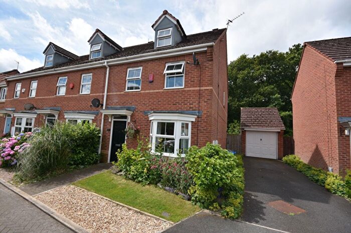 3 Bedroom End Of Terrace House For Sale In Rockford Gardens, Great Sankey, WA5