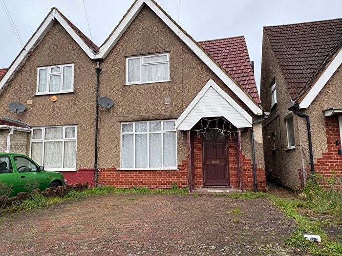 3 Bedroom Semi Detached House To Rent In Thornton Avenue, West Drayton, UB7