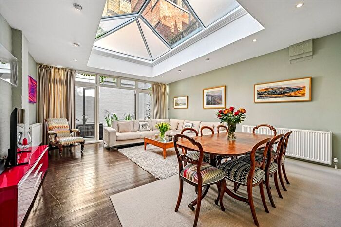 2 Bedroom Flat For Sale In Macklin Street, Covent Garden, WC2B