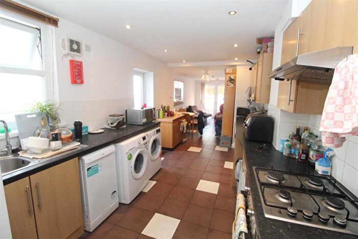7 Bedroom House To Rent In May Street, Cathays, Cardiff, CF24