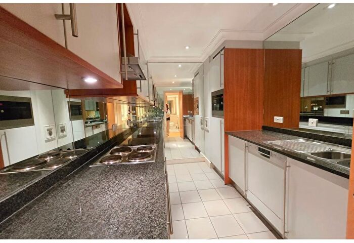 1 Bedroom Flat To Rent In Star Place, London, E1W