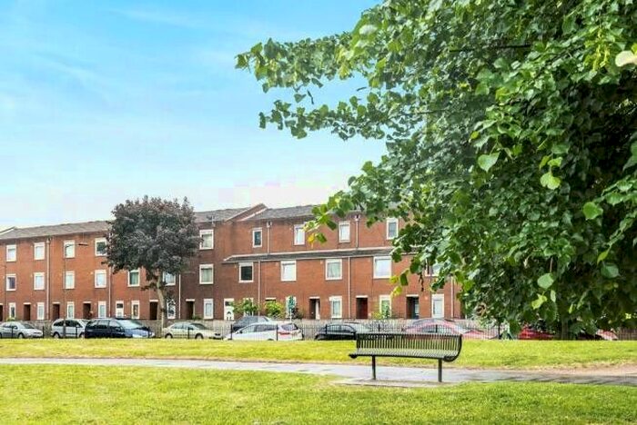 3 Bedroom Flat To Rent In Culmore Road, London, SE15