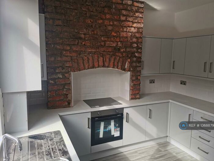 2 Bedroom Terraced House To Rent In Radnor Street, Gorton, Manchester, M18