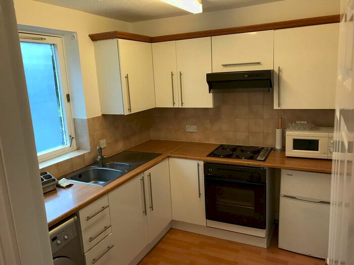 2 Bedroom Flat To Rent In Deneside Court, Jesmond, Jesmond, Tyne And Wear, NE2