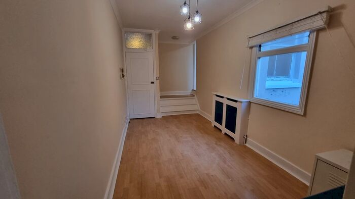 1 Bedroom Flat To Rent In West Green Road, London, N15