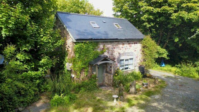2 Bedroom Cottage For Sale In Llandissilio, Clynderwen, SA66