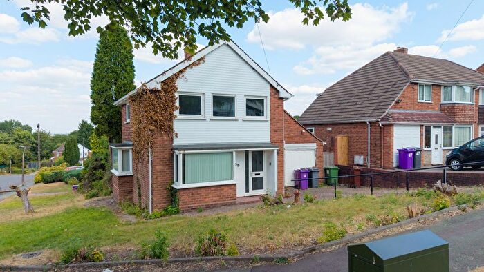 3 Bedroom Detached House For Sale In Dovedale Road, Wolverhampton, WV4