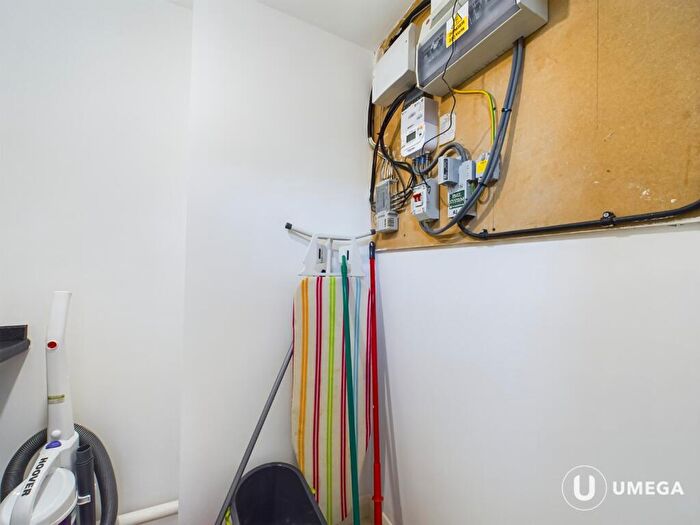 2 Bedroom Apartment To Rent In Slateford Road, Slateford, Edinburgh, EH14