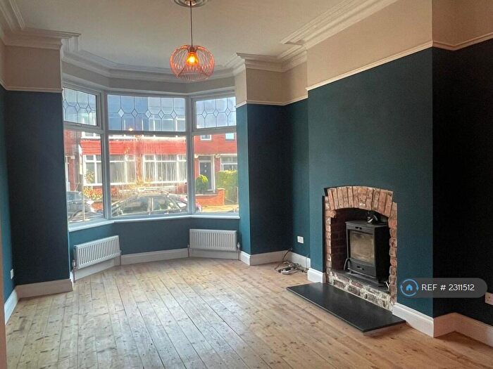 3 Bedroom Semi-Detached House To Rent In Penelope Road, Salford, M6