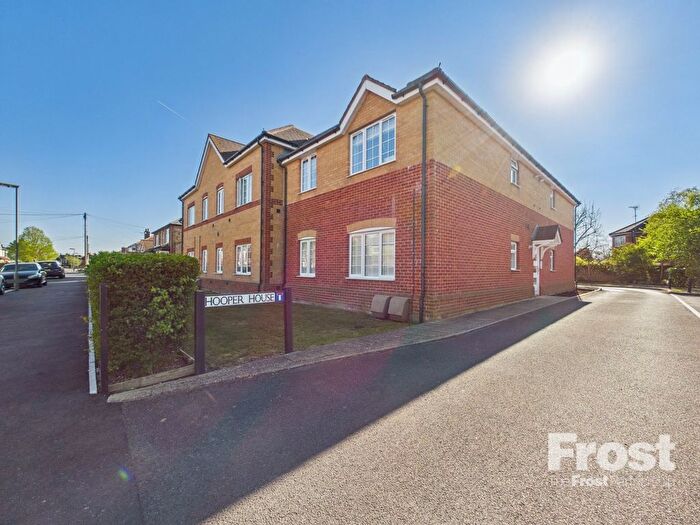 2 Bedroom Flat To Rent In Ashford Crescent, Ashford, Middlesex, TW15