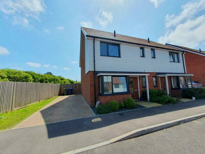 3 Bedroom Semi-Detached House To Rent In Nova Avenue, Faversham, ME13