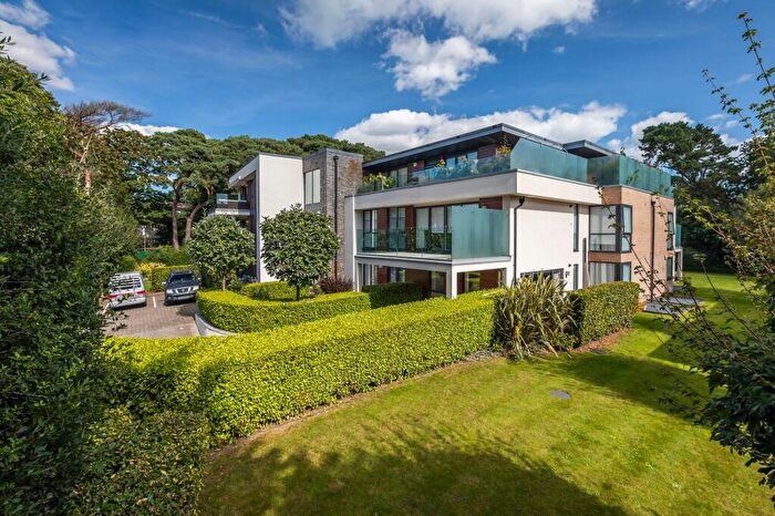 3 Bedroom Apartment For Sale In Flat, Haven Road, Canford Cliffs, Poole, BH13