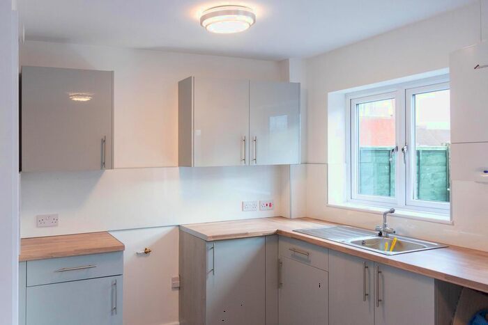 3 Bedroom Property To Rent In Edgeworth Close, Churchill South, Redditch B98