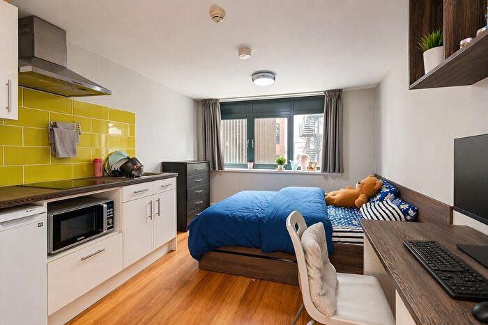 1 Bedroom Flat For Sale In Hounds Gate, Nottingham, Nottinghamshire, NG1