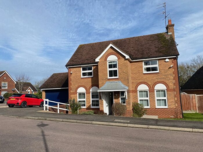 4 Bedroom Detached House For Sale In Edgbaston Drive, Shenley, WD7