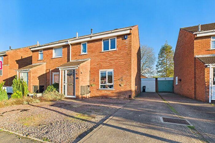 3 Bedroom Semi-Detached House To Rent In Kenn Moor Drive, Clevedon, BS21