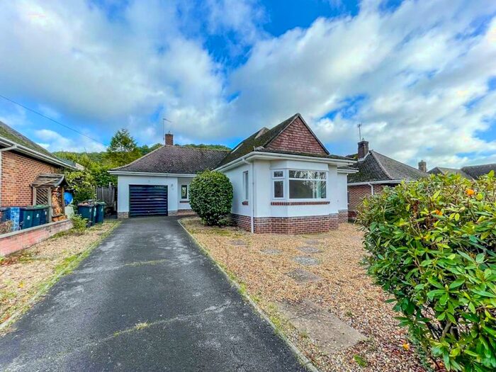 4 Bedroom Bungalow To Rent In Hurn Road, Christchurch, Dorset, BH23