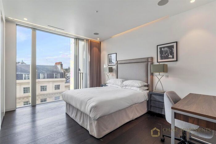 2 Bedroom Flat For Sale In Nova Building, Buckingham Palace Road, SW1W
