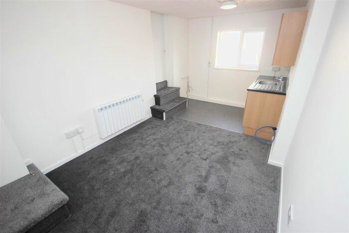 1 Bedroom Flat To Rent In Princess Street, Chase Terrace, Burntwood, WS7