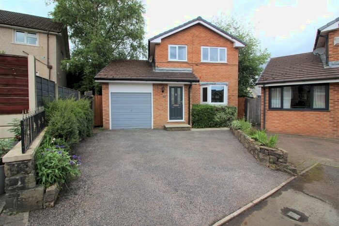 3 Bedroom Detached House To Rent In Lodge Bank, Hadfield, SK13