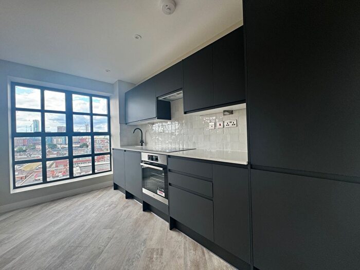 2 Bedroom Flat To Rent In Fountain Lofts, Apartment, Alcester Street, Birmingham, B12