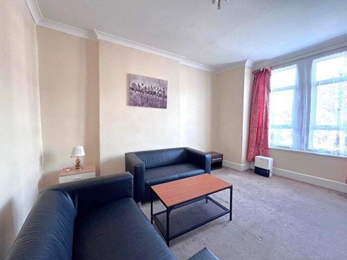 2 Bedroom Maisonette To Rent In Hindes Road, Harrow On The Hill, HA1