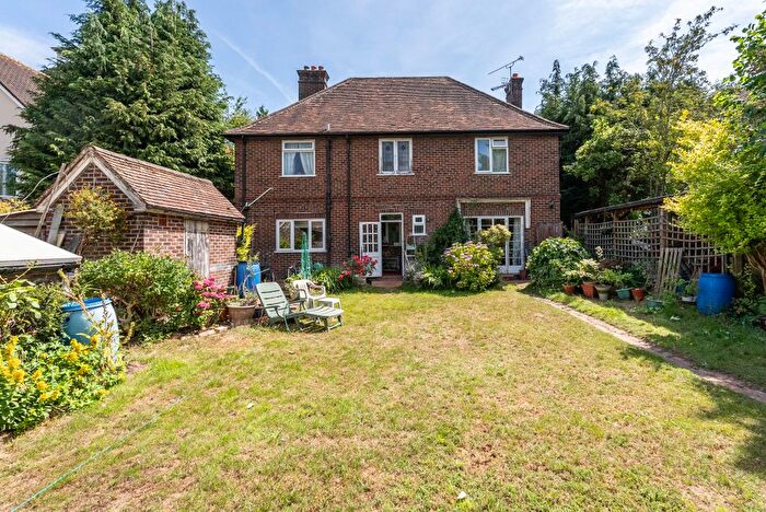 3 Bedroom Detached House For Sale In Deepdene Avenue, Dorking, RH5